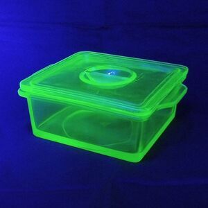 Vintage Uranium Glass Anchor Hocking Fridge Box With Lid